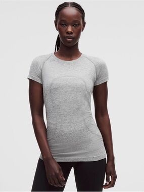 lululemon athletica Swiftly Light Gray Short-Sleeve Crewneck Tee